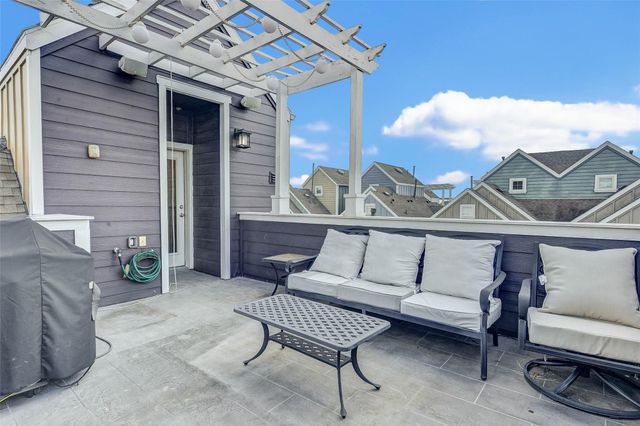 720 N Shepherd Drive, Houston, TX 77007