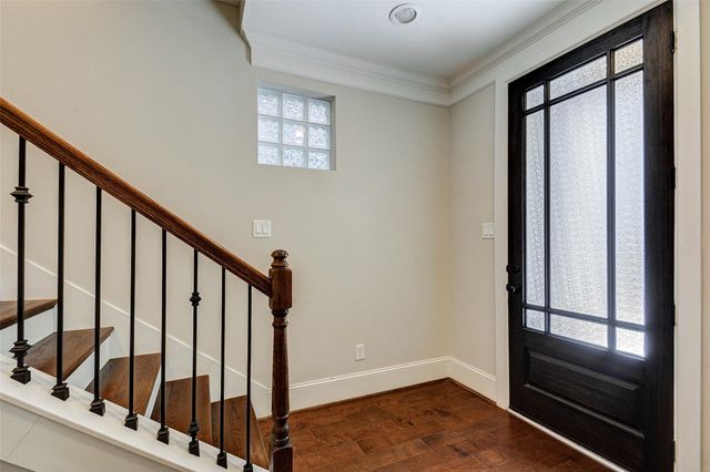 720 N Shepherd Drive, Houston, TX 77007