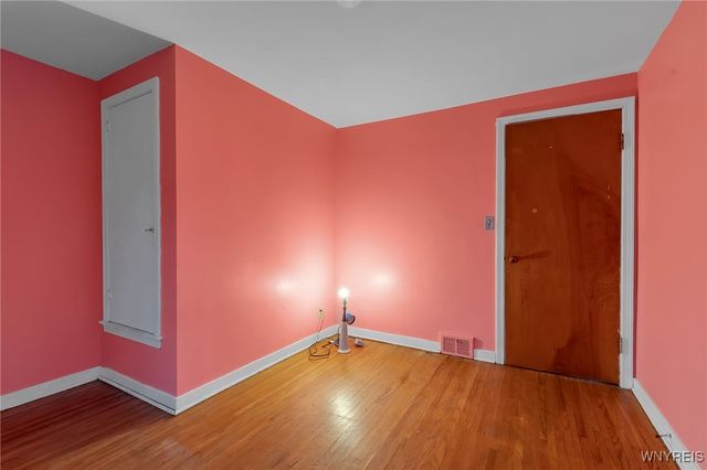 282 Hampton Parkway, Tonawanda, NY 14217