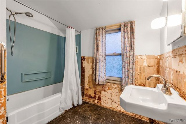 282 Hampton Parkway, Tonawanda, NY 14217