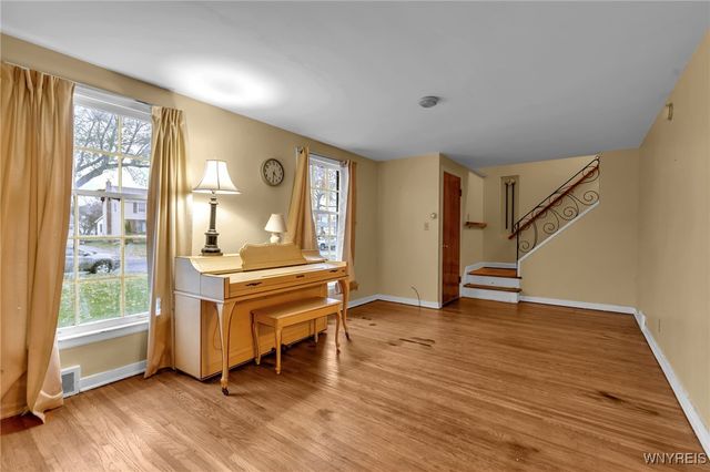 282 Hampton Parkway, Tonawanda, NY 14217