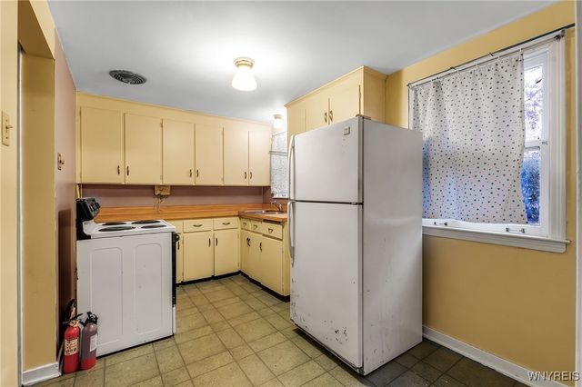 282 Hampton Parkway, Tonawanda, NY 14217