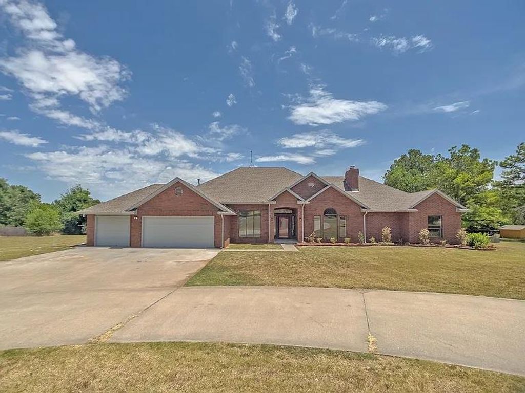 116 E Cedar Drive, Tuttle, OK 73089
