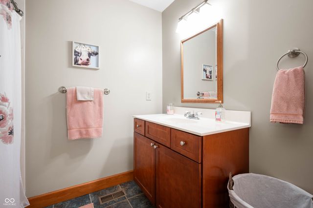 6913 W County Road 750 South, Knightstown, IN 46148