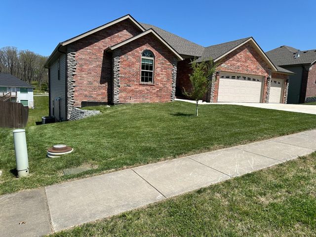 1087 E Daisy Falls Drive, Nixa, MO 65714