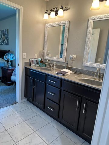 1087 E Daisy Falls Drive, Nixa, MO 65714