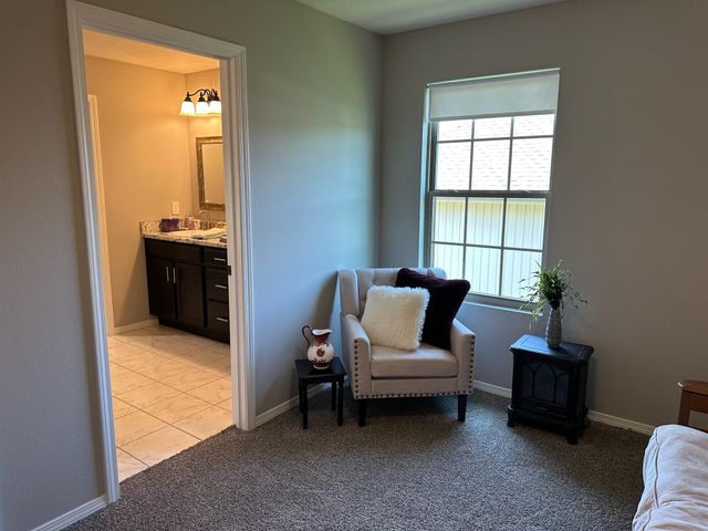1087 E Daisy Falls Drive, Nixa, MO 65714