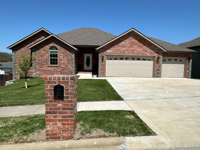 1087 E Daisy Falls Drive, Nixa, MO 65714