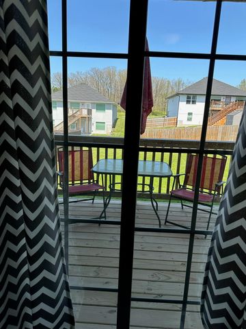 1087 E Daisy Falls Drive, Nixa, MO 65714