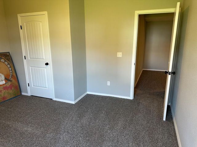 1087 E Daisy Falls Drive, Nixa, MO 65714