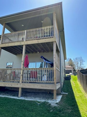1087 E Daisy Falls Drive, Nixa, MO 65714