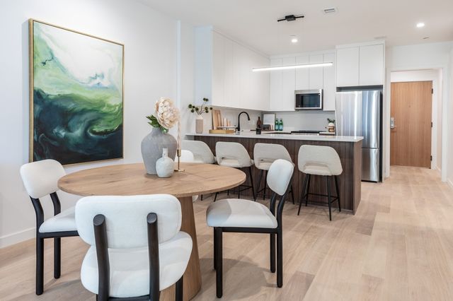 1395 Washington Street 5F, Boston, MA 02118