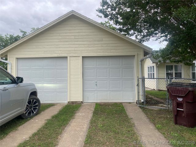 301 E Elm Avenue, Eufaula, OK 74432