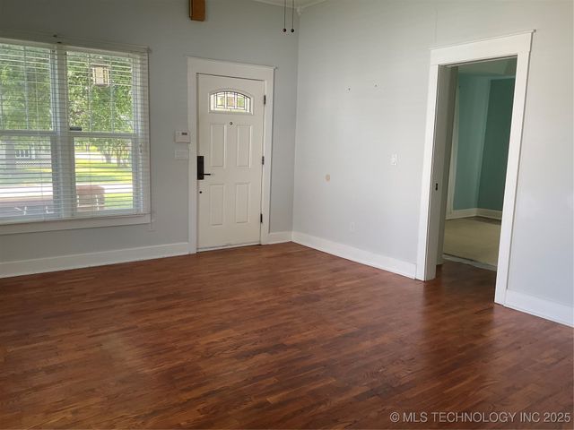 301 E Elm Avenue, Eufaula, OK 74432