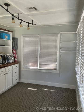 301 E Elm Avenue, Eufaula, OK 74432