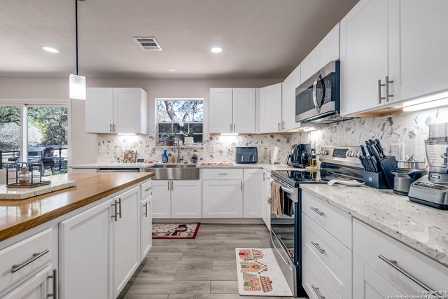 432 Rebecca Springs Rd, Spring Branch, TX 78070