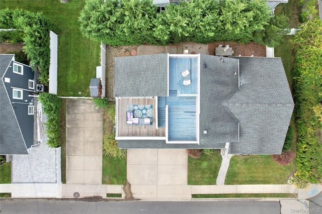 2 Biarritz Street, Long Beach, NY 11561