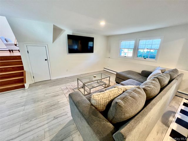 2 Biarritz Street, Long Beach, NY 11561