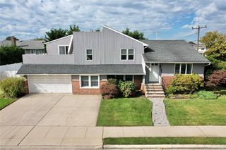 2 Biarritz Street, Long Beach, NY 11561