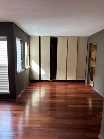 11519 Riverview Drive, Houston, TX 77077