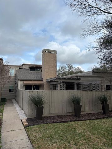 11519 Riverview Drive, Houston, TX 77077