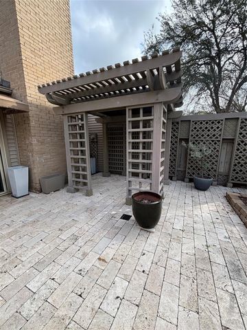 11519 Riverview Drive, Houston, TX 77077