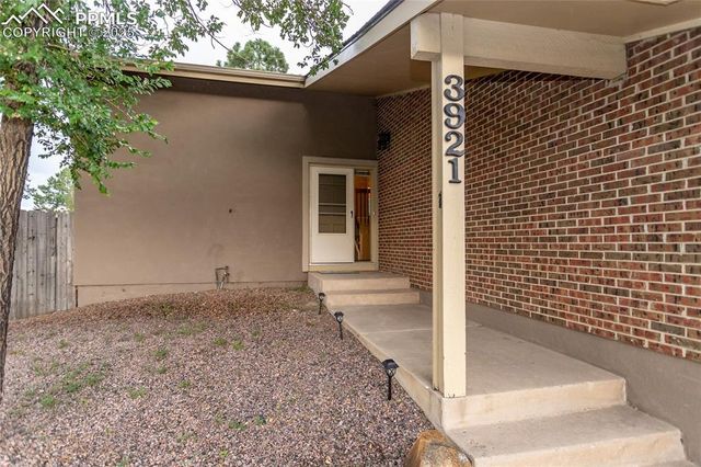 3921 S Carefree Circle, Colorado Springs, CO 80917