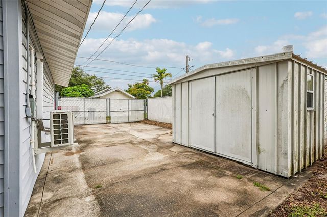 1120 56TH AVENUE N, St Petersburg, FL 33703