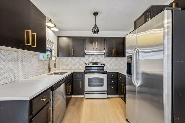 1120 56TH AVENUE N, St Petersburg, FL 33703