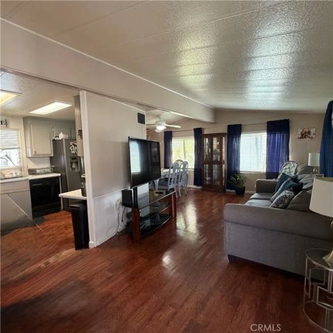 19850 E Arrow Hwy, Covina, CA 91724