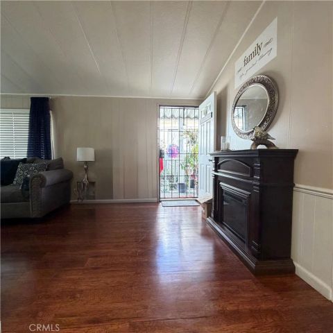 19850 E Arrow Hwy, Covina, CA 91724