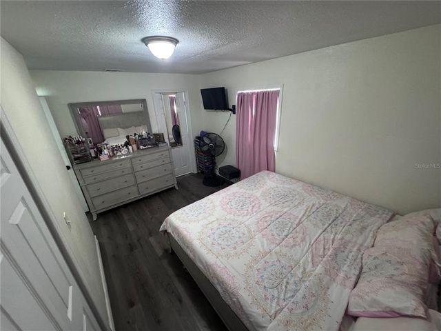 316 E HYDRANGIA STREET, Tampa, FL 33612