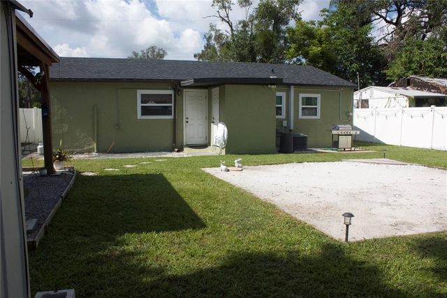 316 E HYDRANGIA STREET, Tampa, FL 33612