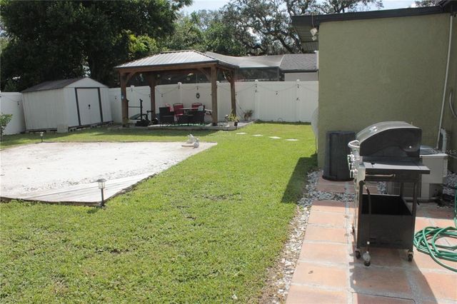 316 E HYDRANGIA STREET, Tampa, FL 33612