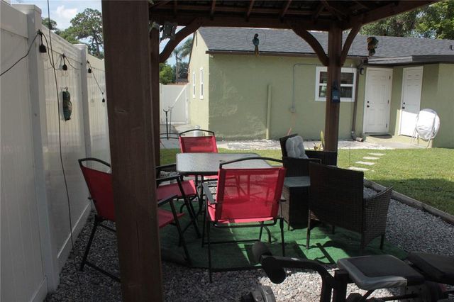 316 E HYDRANGIA STREET, Tampa, FL 33612