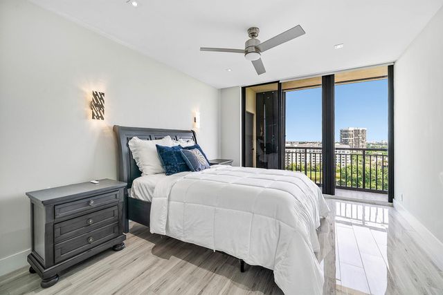 2427 Presidential Way Ph3, West Palm Beach, FL 33401