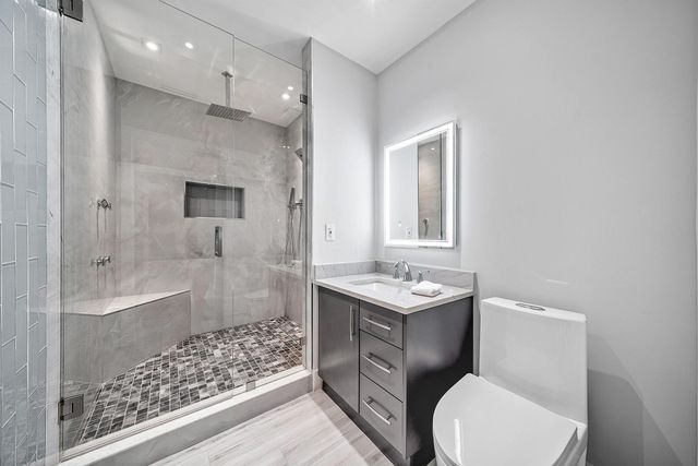 2427 Presidential Way Ph3, West Palm Beach, FL 33401