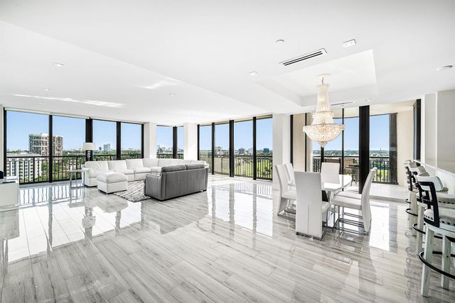 2427 Presidential Way Ph3, West Palm Beach, FL 33401