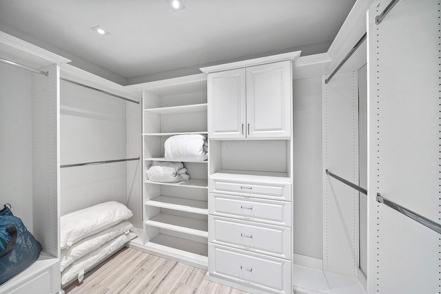 2427 Presidential Way Ph3, West Palm Beach, FL 33401