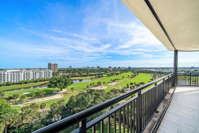 2427 Presidential Way Ph3, West Palm Beach, FL 33401