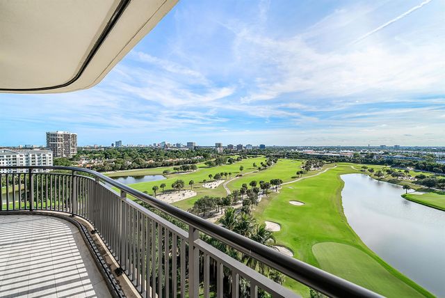 2427 Presidential Way Ph3, West Palm Beach, FL 33401