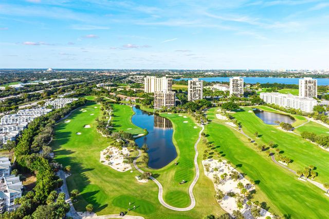 2427 Presidential Way Ph3, West Palm Beach, FL 33401