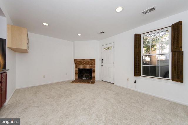 734-N N VERMONT ST N, Arlington, VA 22203