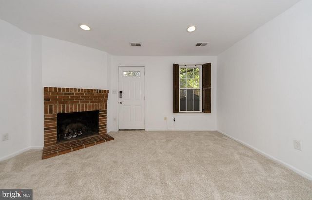 734-N N VERMONT ST N, Arlington, VA 22203