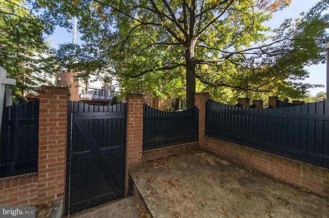 734-N N VERMONT ST N, Arlington, VA 22203