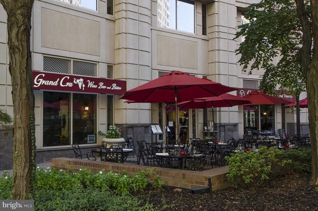 734-N N VERMONT ST N, Arlington, VA 22203
