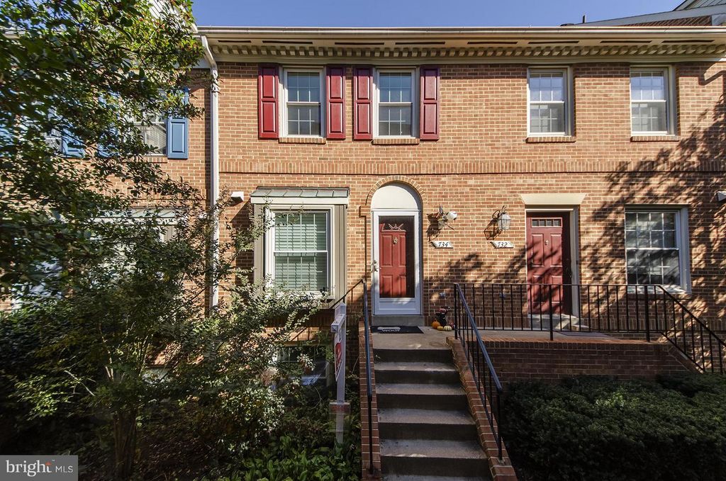 734-N N VERMONT ST N, Arlington, VA 22203