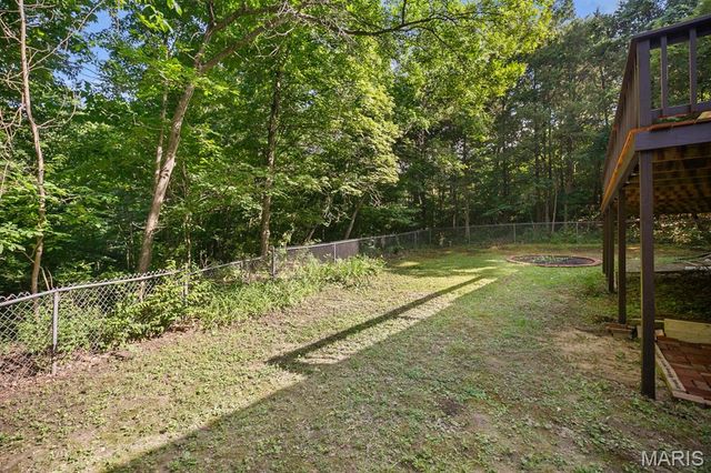 3310 Lynch Road, Pacific, MO 63069