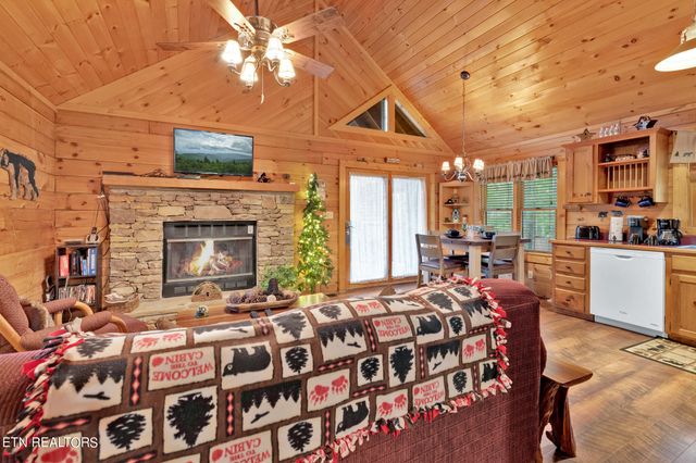 2349 Courtney Lane, Sevierville, TN 37876
