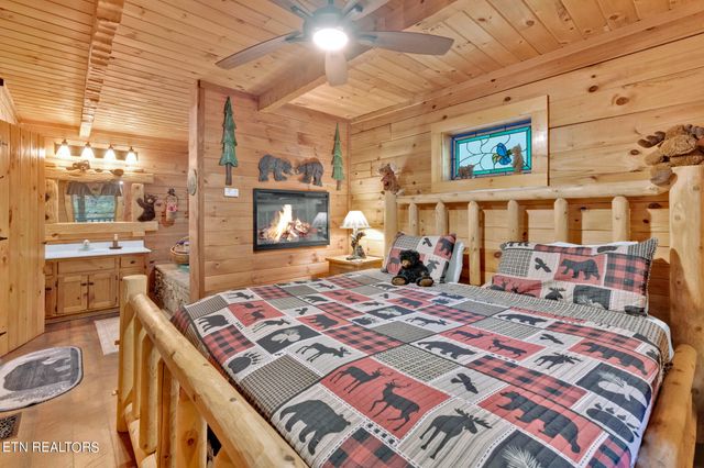 2349 Courtney Lane, Sevierville, TN 37876